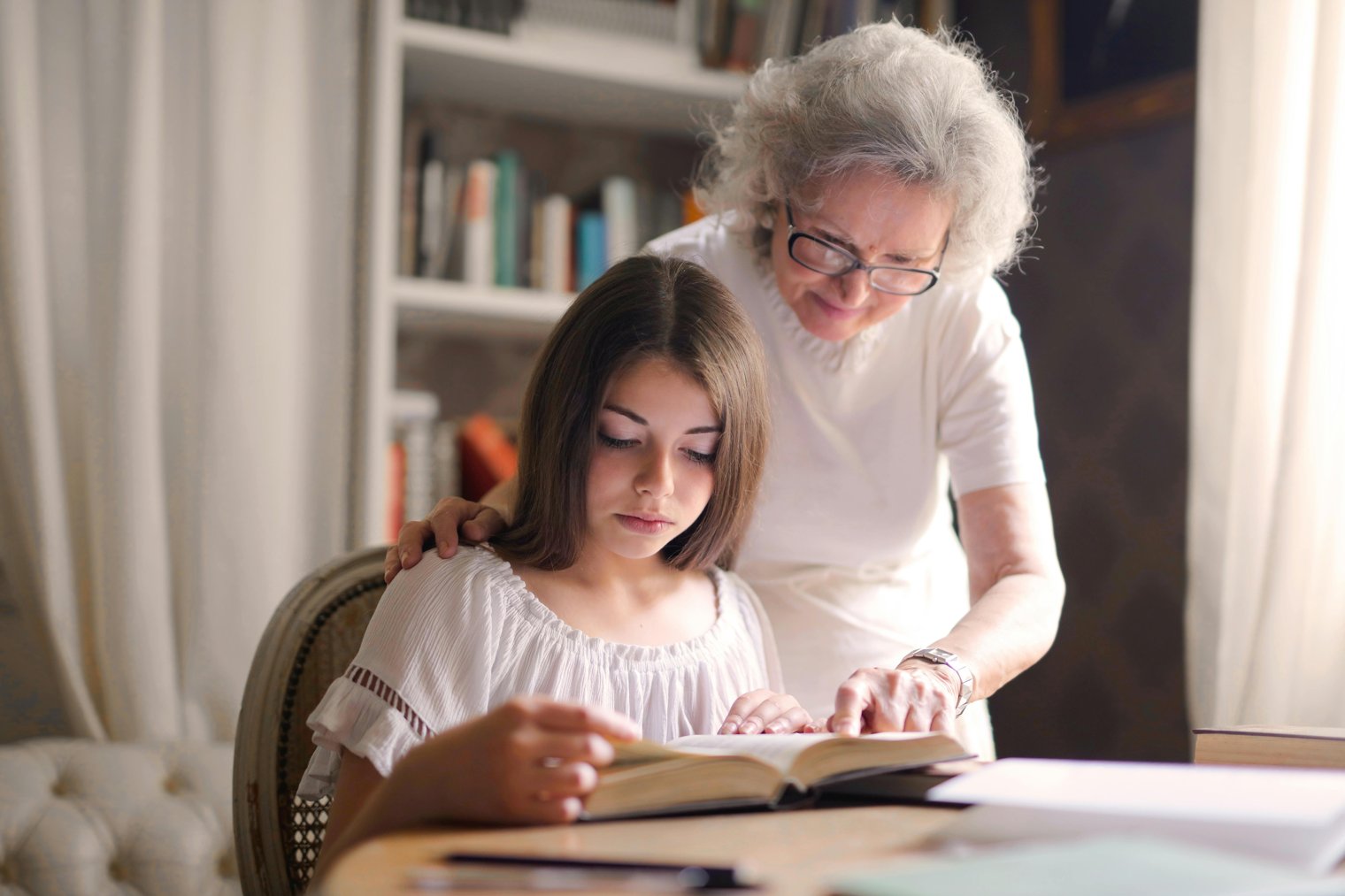 Caring for a Parent with Early-Onset Alzheimer’s While Trying to Keep Your Own Life Together