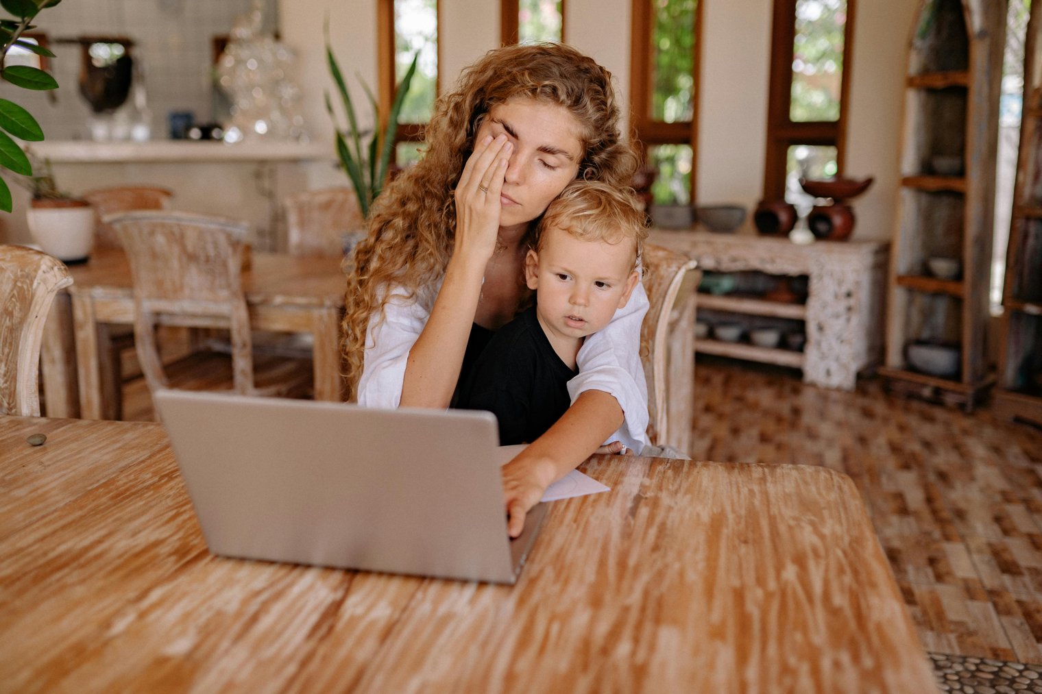 The Unseen Struggles of a Single Parent Balancing Work and Family