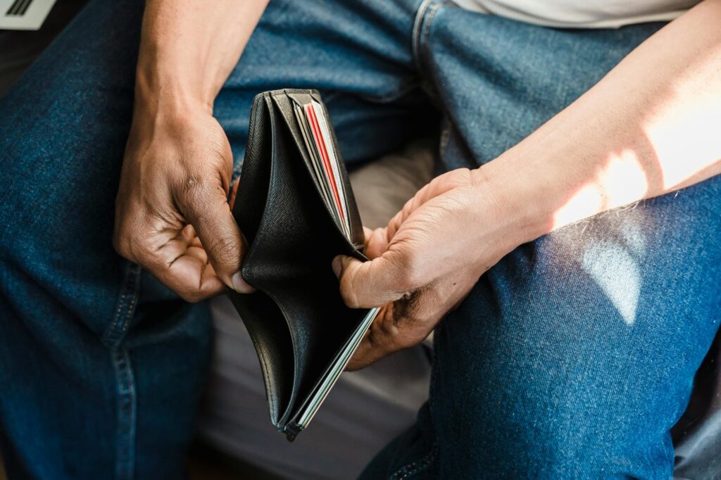 Finding Your Way Back After Losing Your Wallet - A1OP